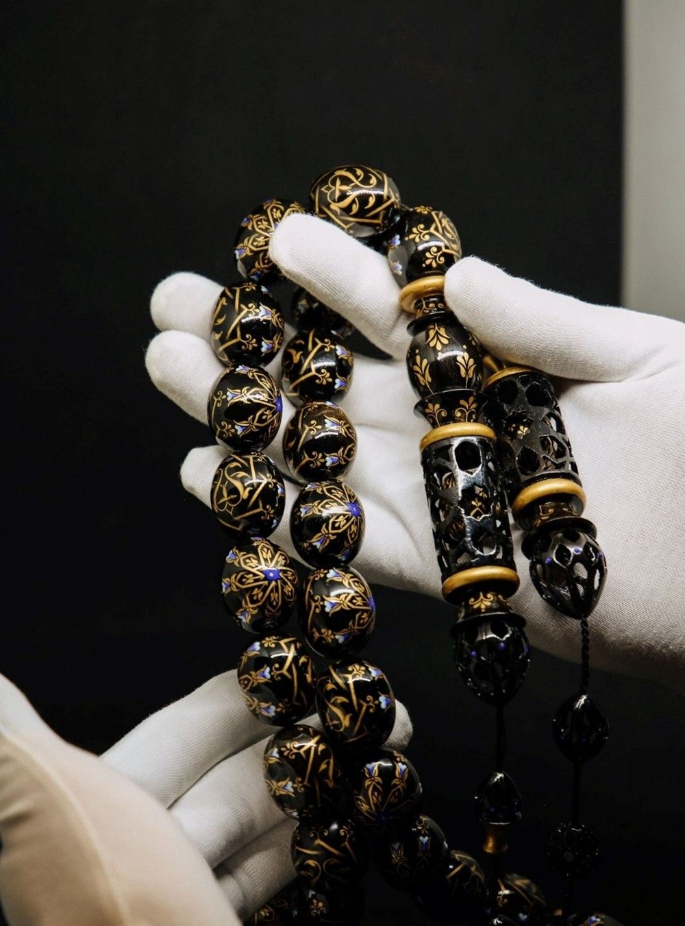 7 ustan�n 9 ayda yapt��� tespih Dubai'ye sat�ld�