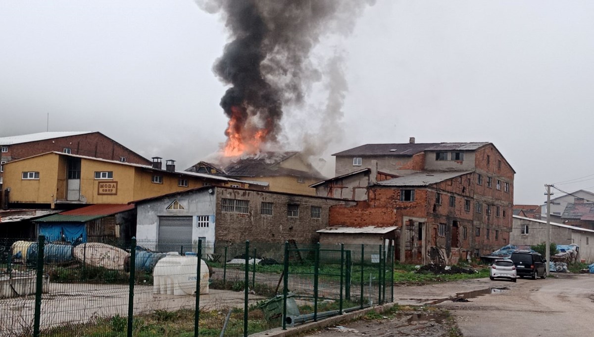 Bolu'da fabrika yangını Bolu'da fabrika yangını