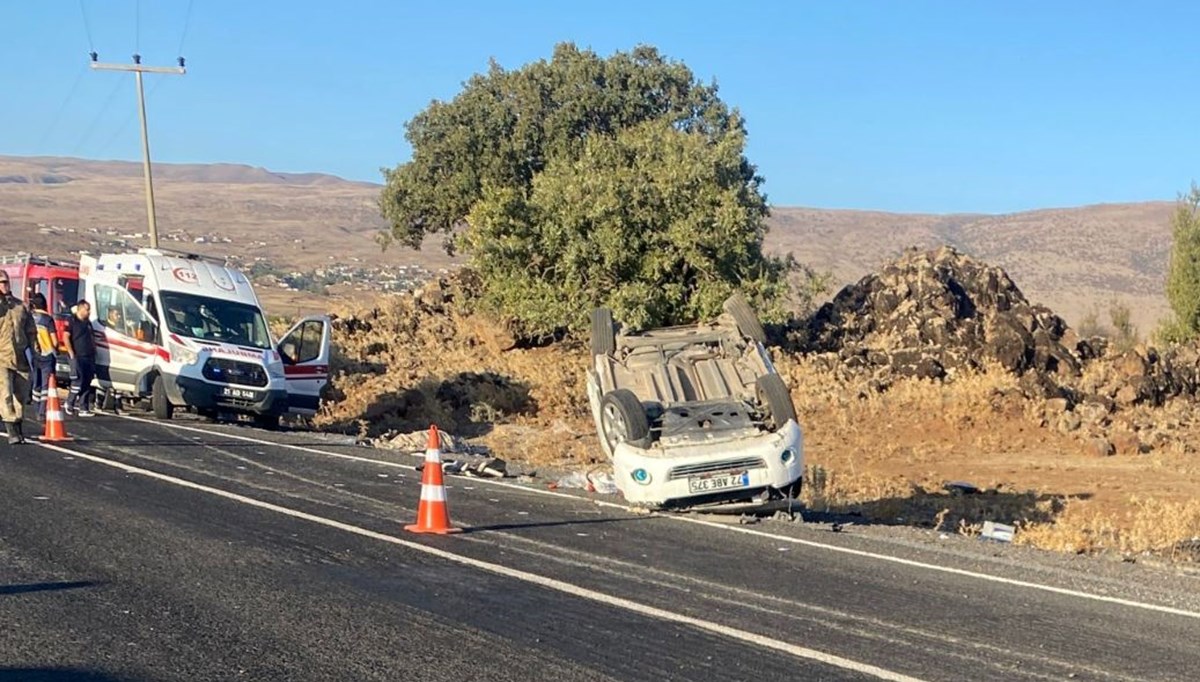 Takla atan araçtaki 3 kişi öldü Takla atan araçtaki 3 kişi öldü