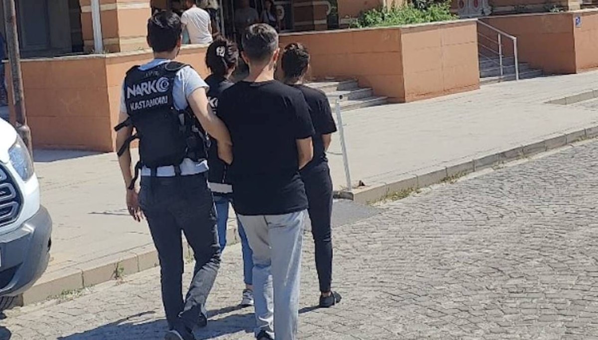 Kastamonu'da uyuşturu operasyonu: İki şüpheli tutuklandı