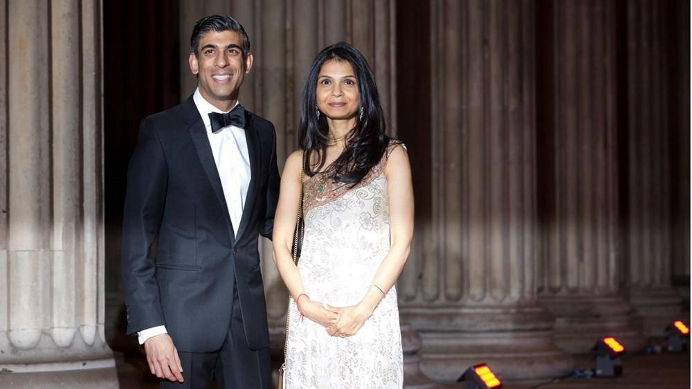 Riski Sunak'ın İngiltere Kralı 3. Charles'tan iki kat daha zengin olan eşi Akshata Murty kimdir? - 9