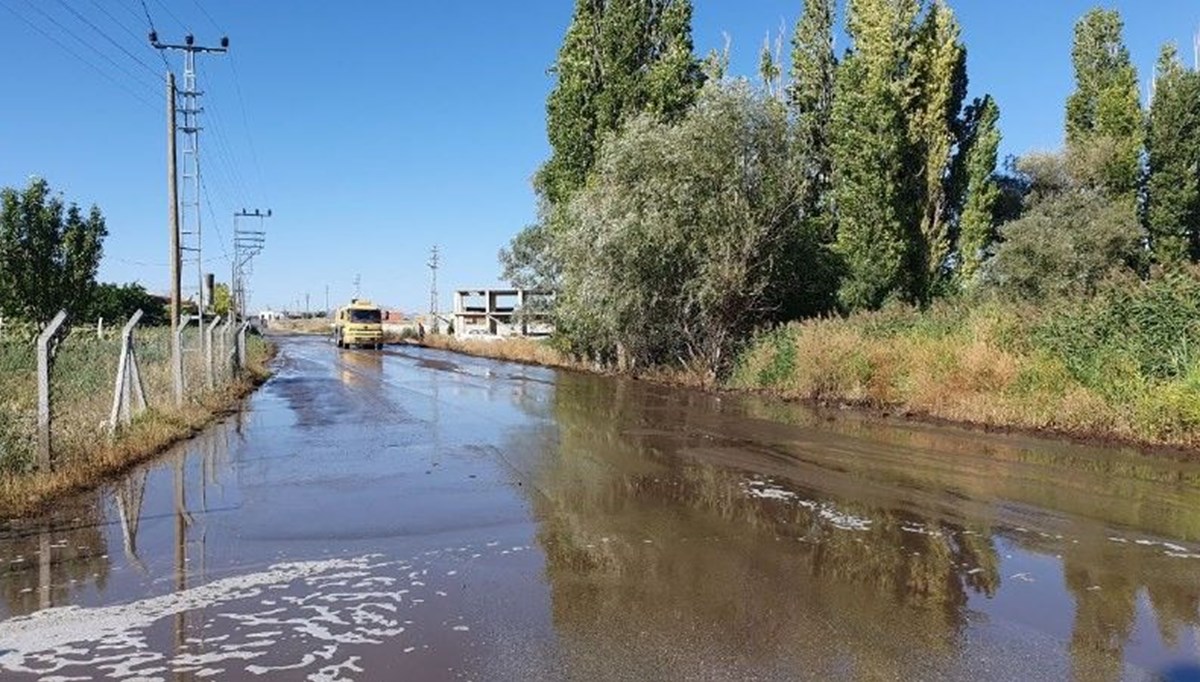 Enerji tesisinin gübre silosu patladı: Tarlaları gübre bastı