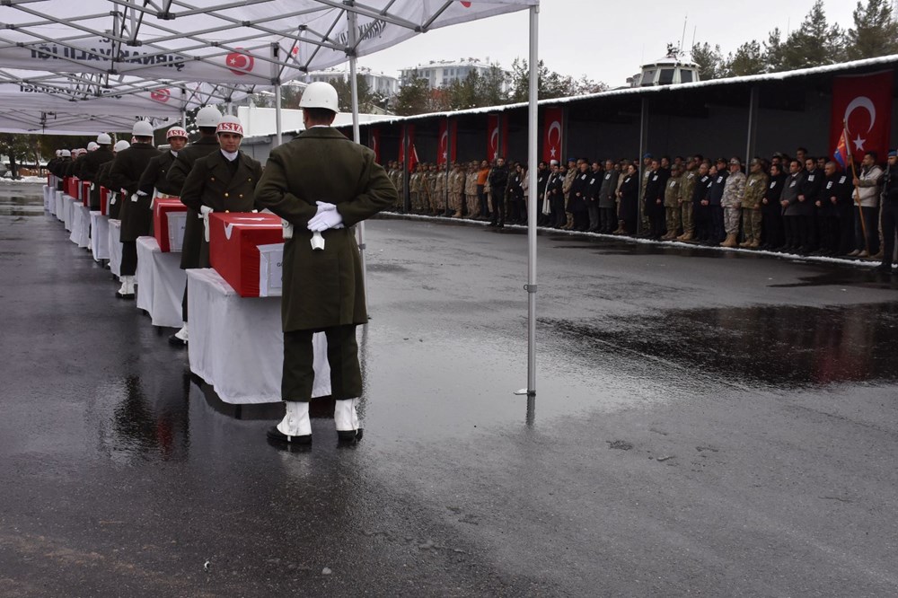Pençe-Kilit Harekatı bölgesinde şehit olan 9 asker için Şırnak'ta tören - 2