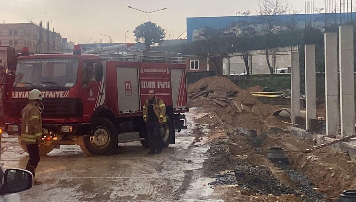 Tuzla'da istinat duvarı çöktü