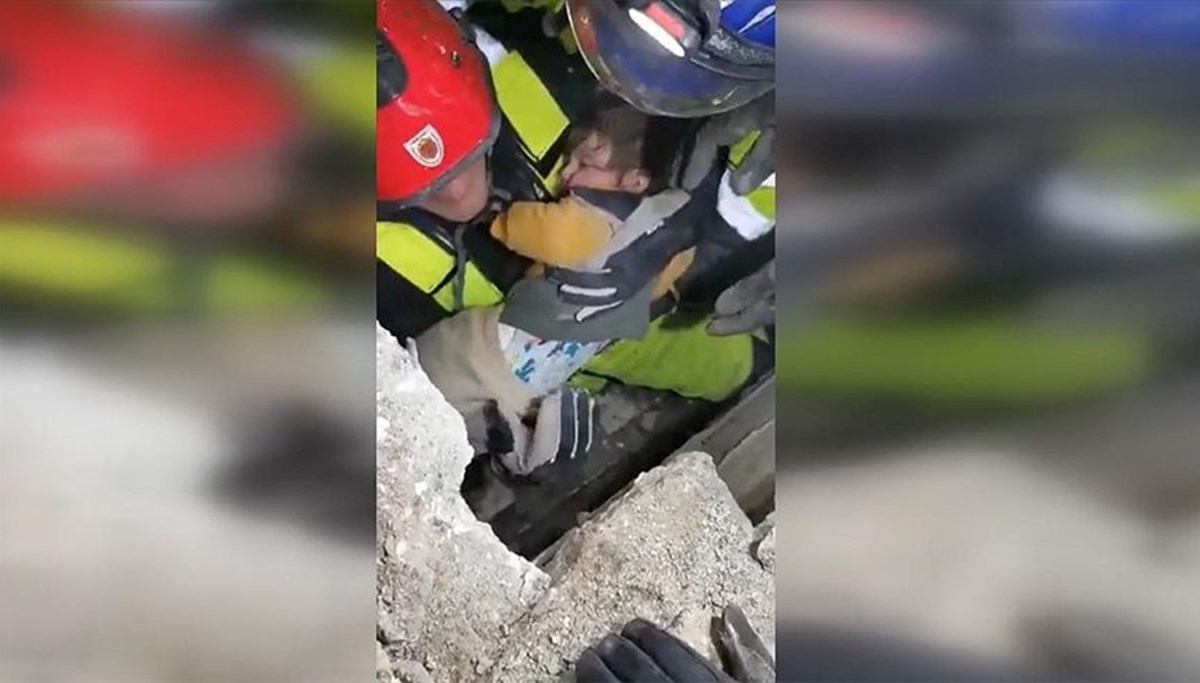 Macar ekip Hatay'da 1,5 yaşındaki bebeği enkazdan kurtardı