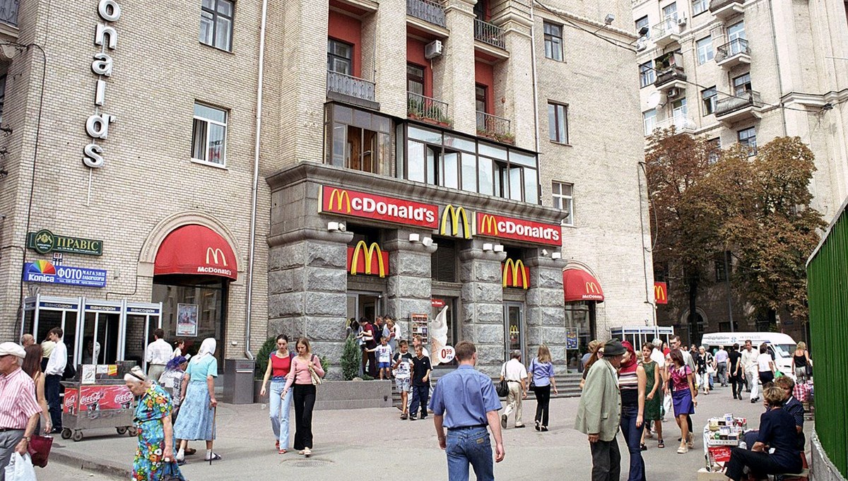 McDonalds Ukrayna'daki şubelerini yeniden açıyor