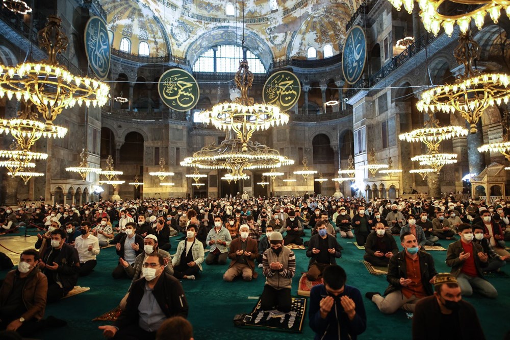 Ayasofya-i Kebir Cami-i Şerifi'nde 87 yıl sonra ilk Ramazan Bayramı namazı kılındı - 6