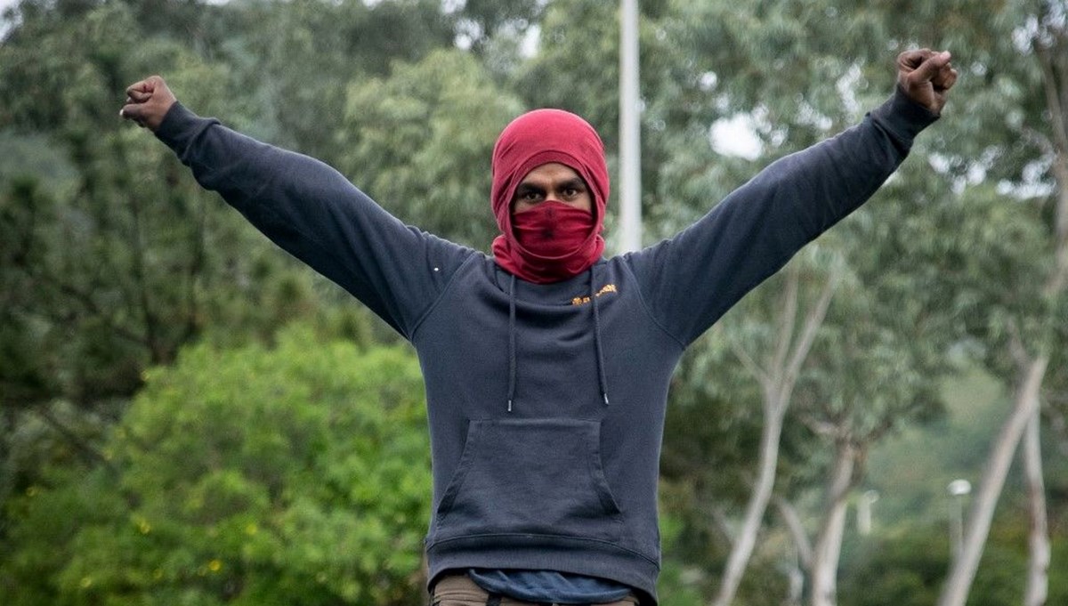 Yeni Kaledonya'da isyan: Yerli liderden 