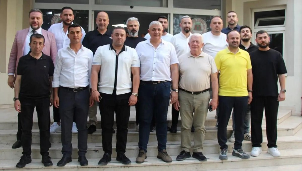 Isparta 32 Spor'da yönetim görev dağılımını yaptı Isparta 32 Spor'da yönetim görev dağılımını yaptı
