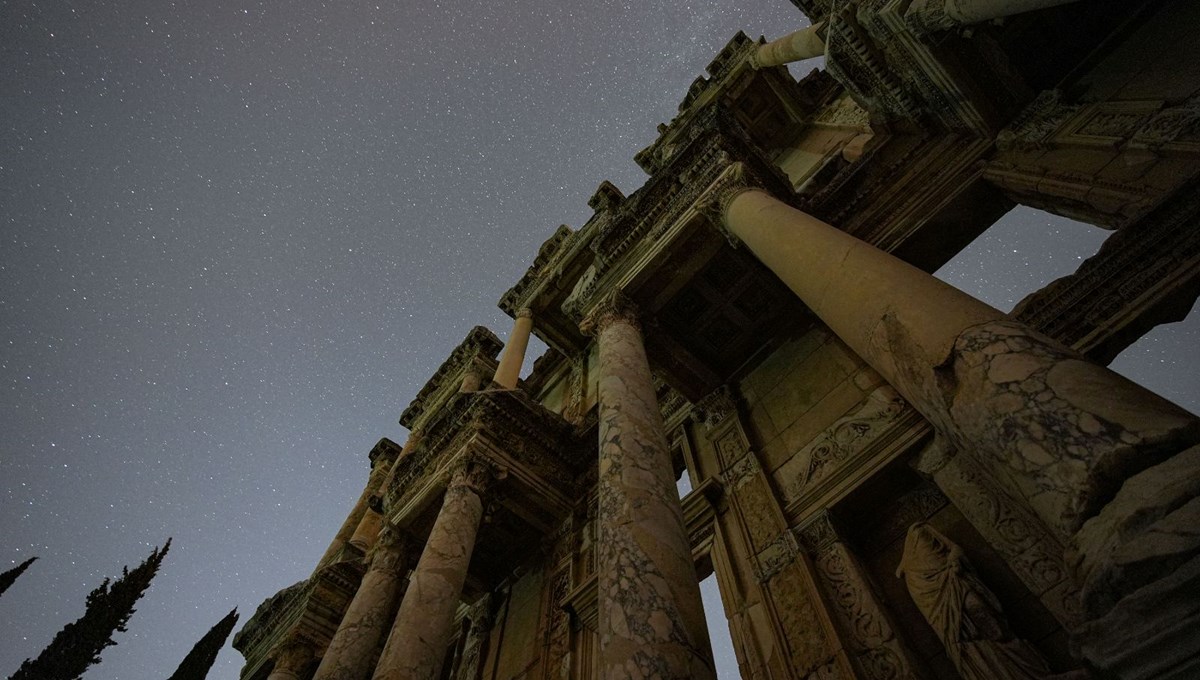 Efes Antik Kenti'nde yıldızlı gece