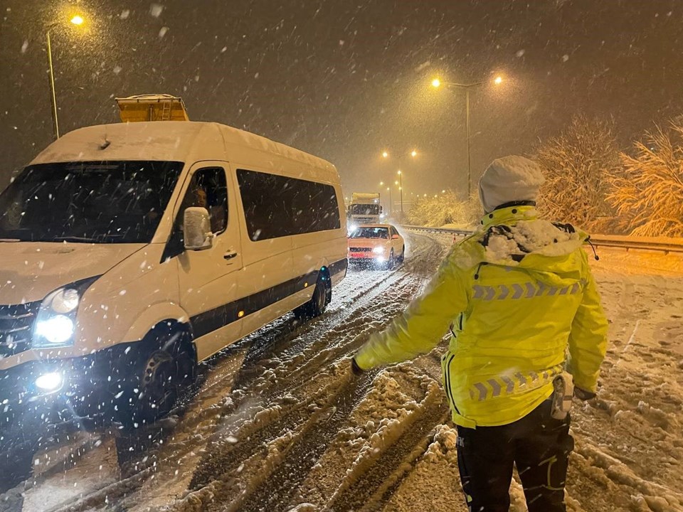 İstanbul-Ankara ulaşımı kontrollü olarak başladı - 1