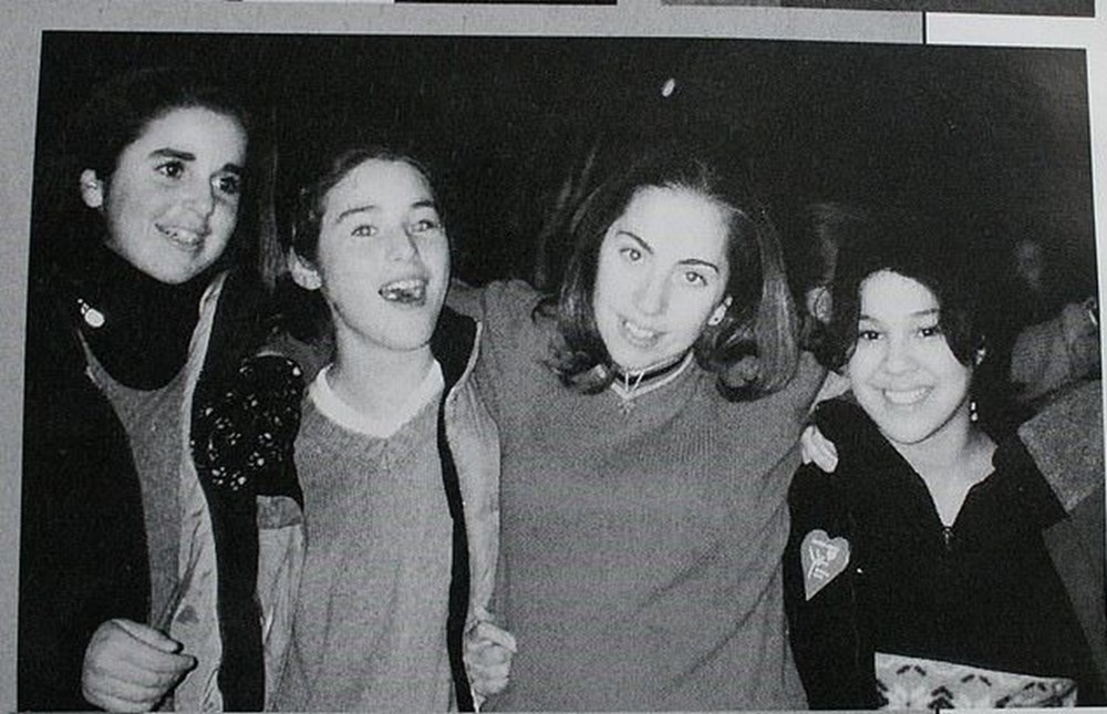 Cenk Eren'den Ajda Pekkan paylaşımı: Ben yaşlandım o hala genç (Ünlülerin çocukluk ve gençlik halleri) - 406