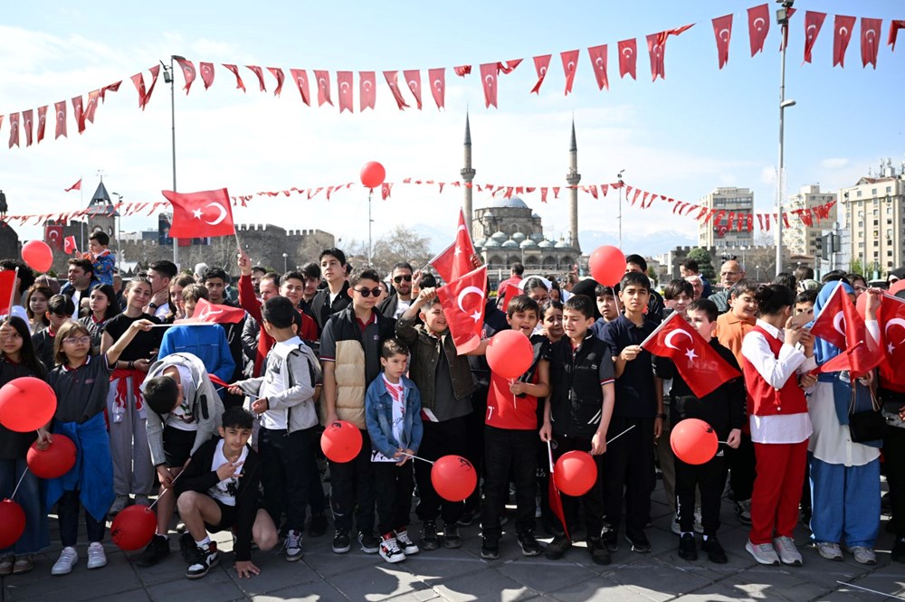 Tüm yurtta 23 Nisan coşkusu: İşte kutlamalardan renkli imajlar 78 NpHlI62UjkuXhdkpYrkc4A