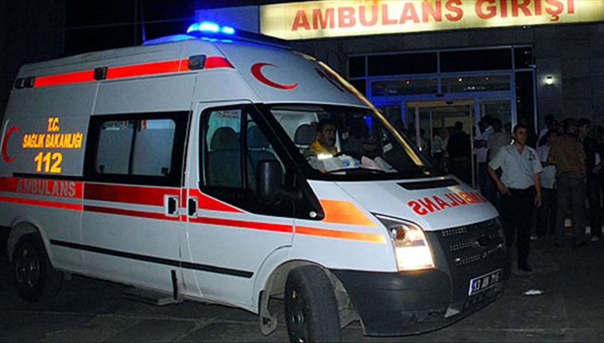Evde uyuyan anne ve 4 çocuğu sobadan sızan gazdan zehirlendi Evde uyuyan anne ve 4 çocuğu sobadan sızan gazdan zehirlendi