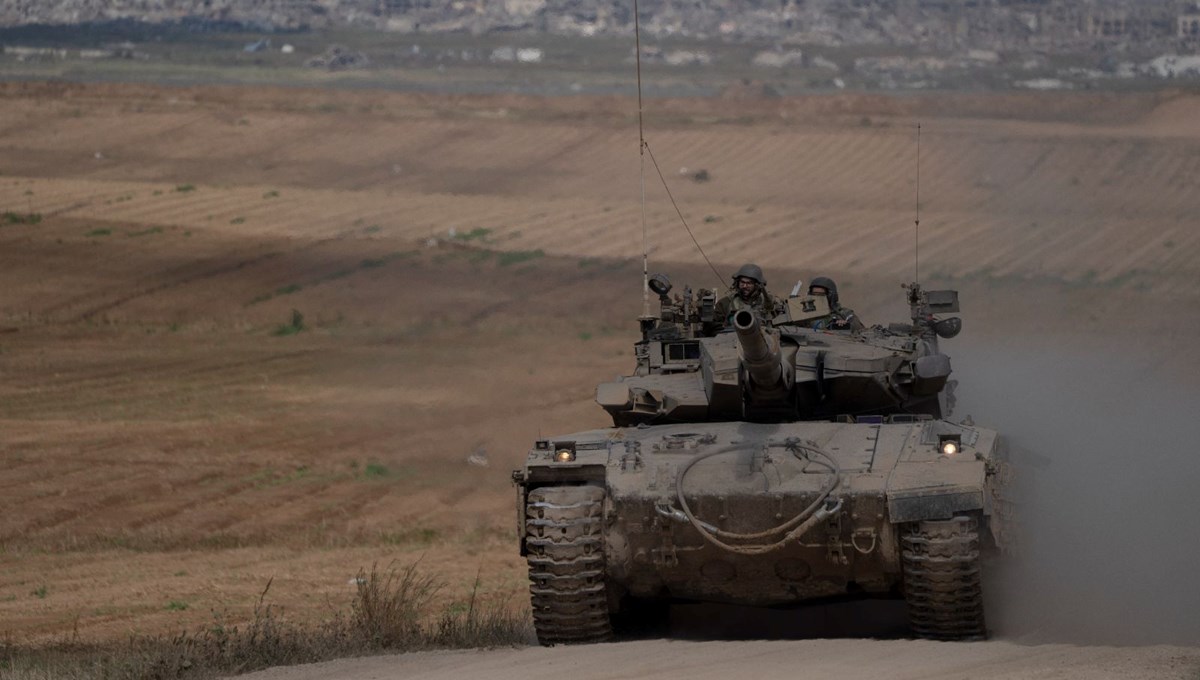 İsrail ordusu Lübnan'ın güneyindeki Hizbullah mevzilerini vurdu İsrail ordusu Lübnan'ın güneyindeki Hizbullah mevzilerini vurdu