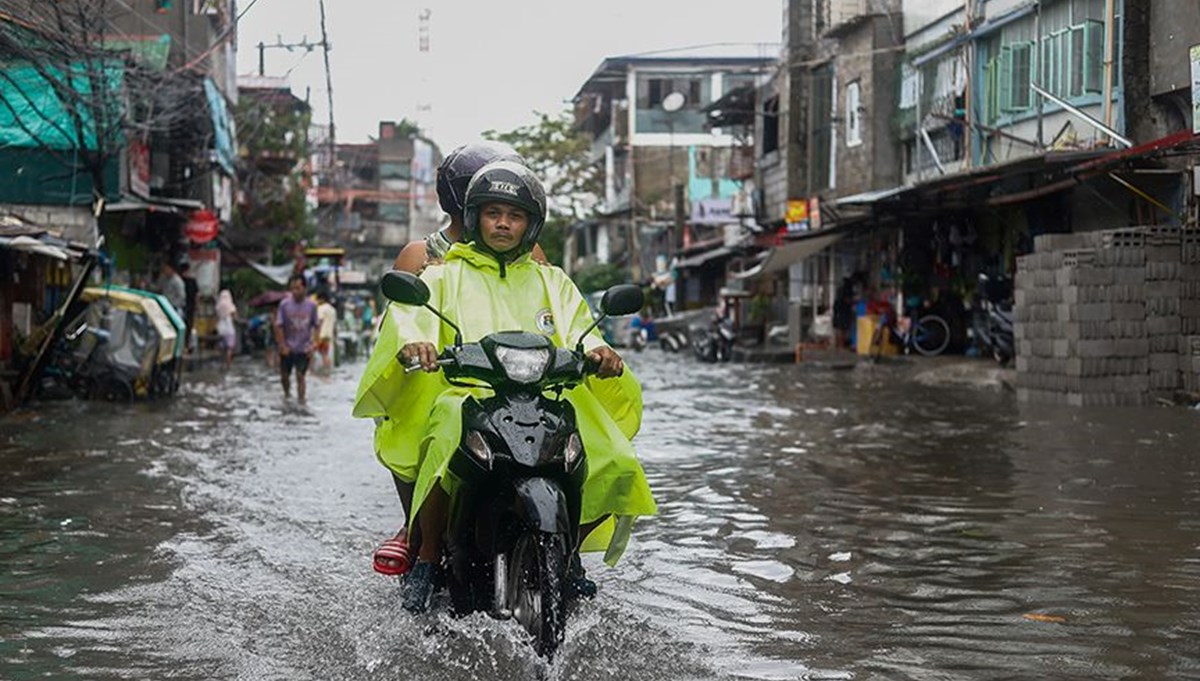 Filipinler'de tropikal fırtına 19 can aldı