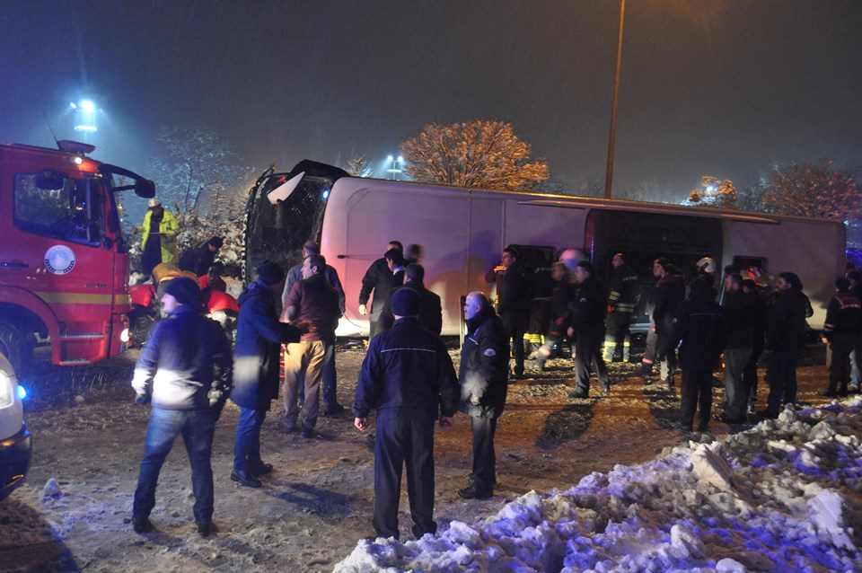 Bartın'da yolcu otobüsü devrildi: 2 ölü, 5 yaralı - 1
