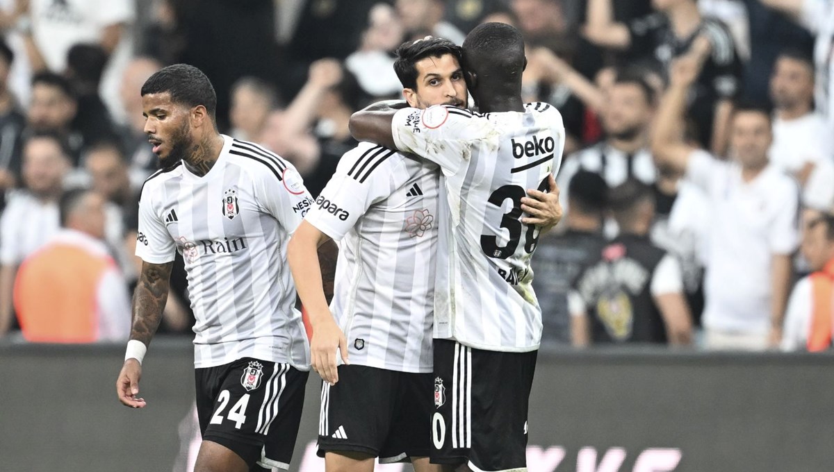 Beşiktaş'ta ilklerin günü: Süper Lig'de 3. galibiyet Beşiktaş'ta ilklerin günü: Süper Lig'de 3. galibiyet