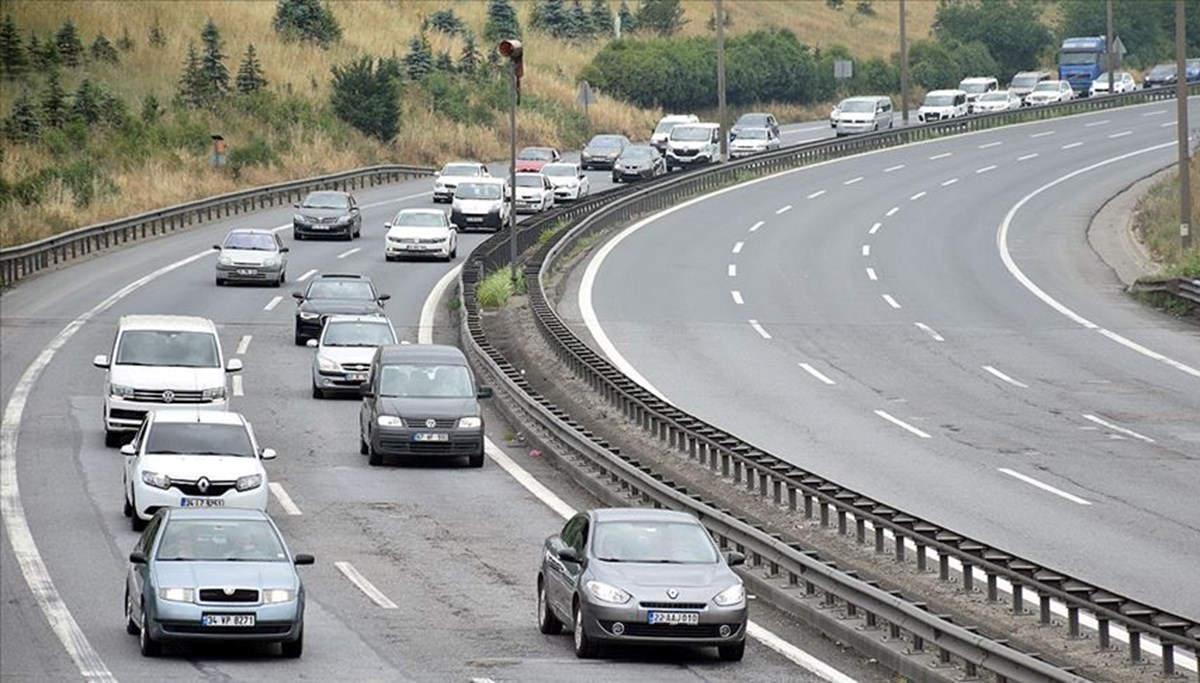 Anadolu Otoyolu'nun Sakarya-Düzce geçişinde onarım çalışması yapılacak Anadolu Otoyolu'nun Sakarya-Düzce geçişinde onarım çalışması yapılacak