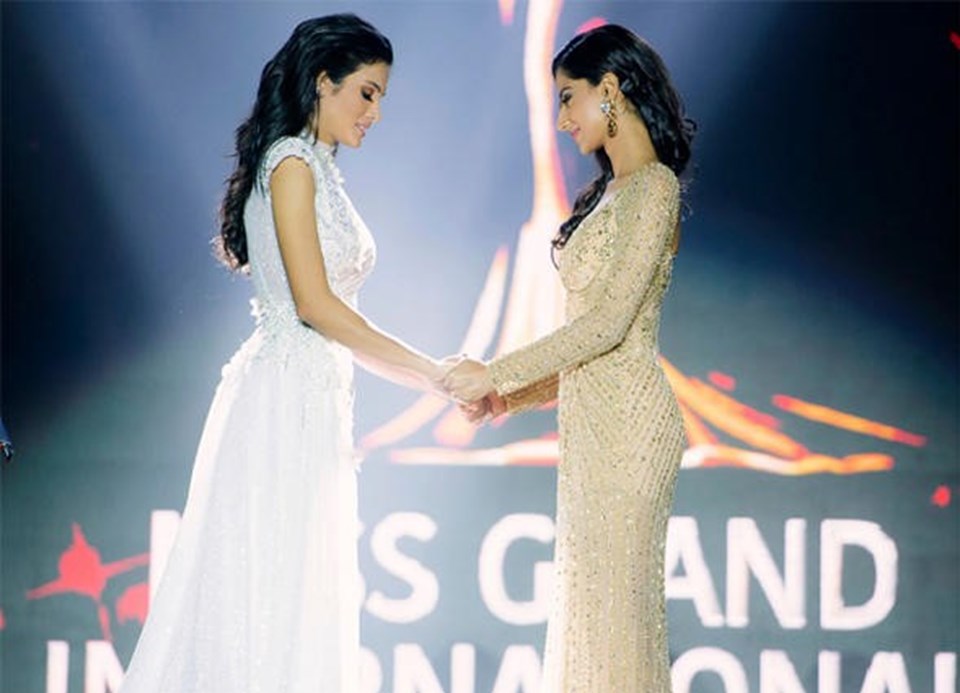 Miss Grand International güzeli Clara Sosa heyecandan bayıldı - 1