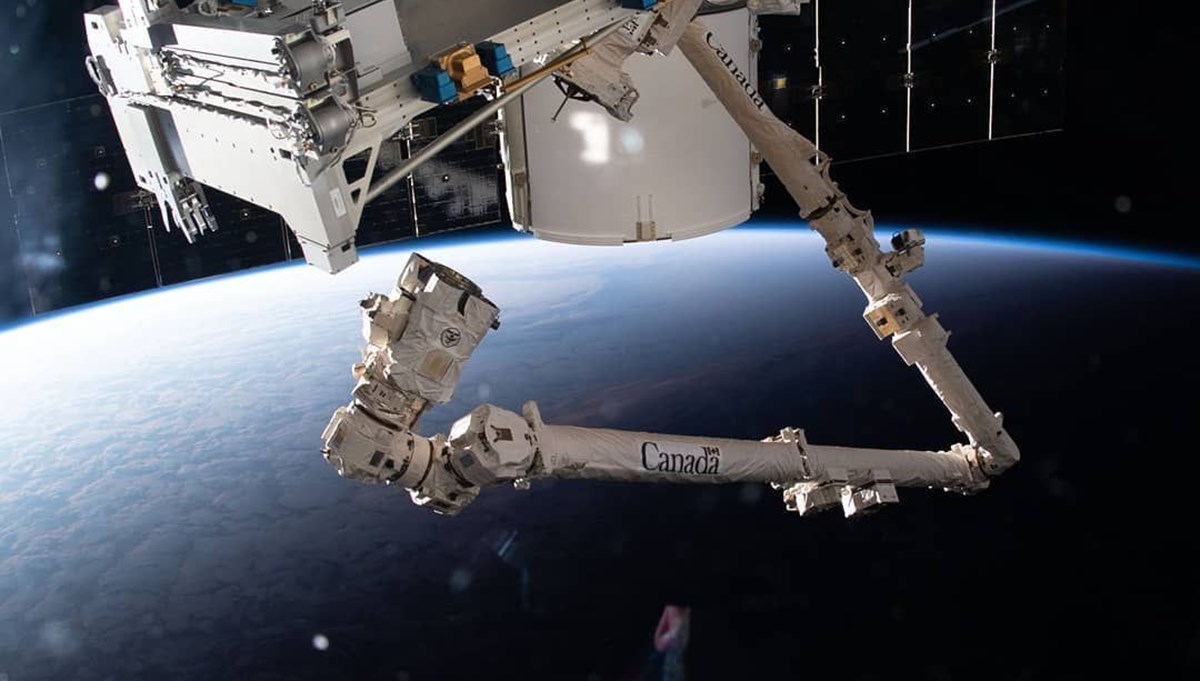 ISS'te büyük tehlike: Uzay enkazı çarptı, istasyonda delik açıldı