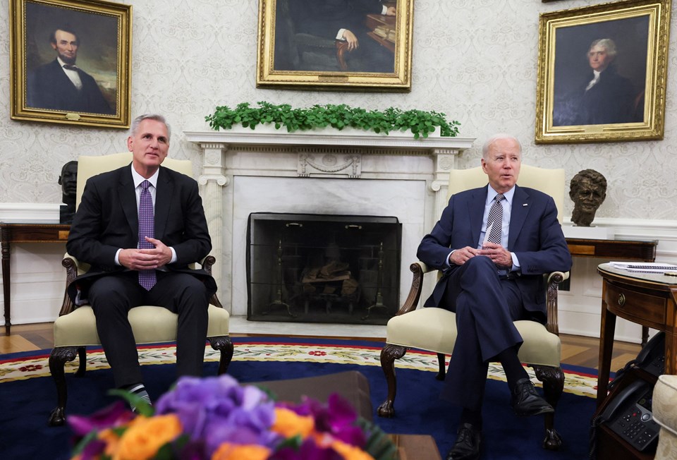 ABD Başkanı Joe Biden ve Temsilciler Meclisi Başkanı McCarthy borç limitini görüştü - 1