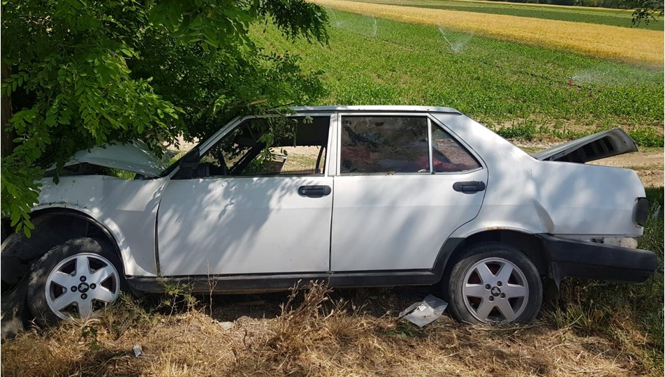 Afyonkarahisar'da iki otomobil çarpıştı: Altı yaralı