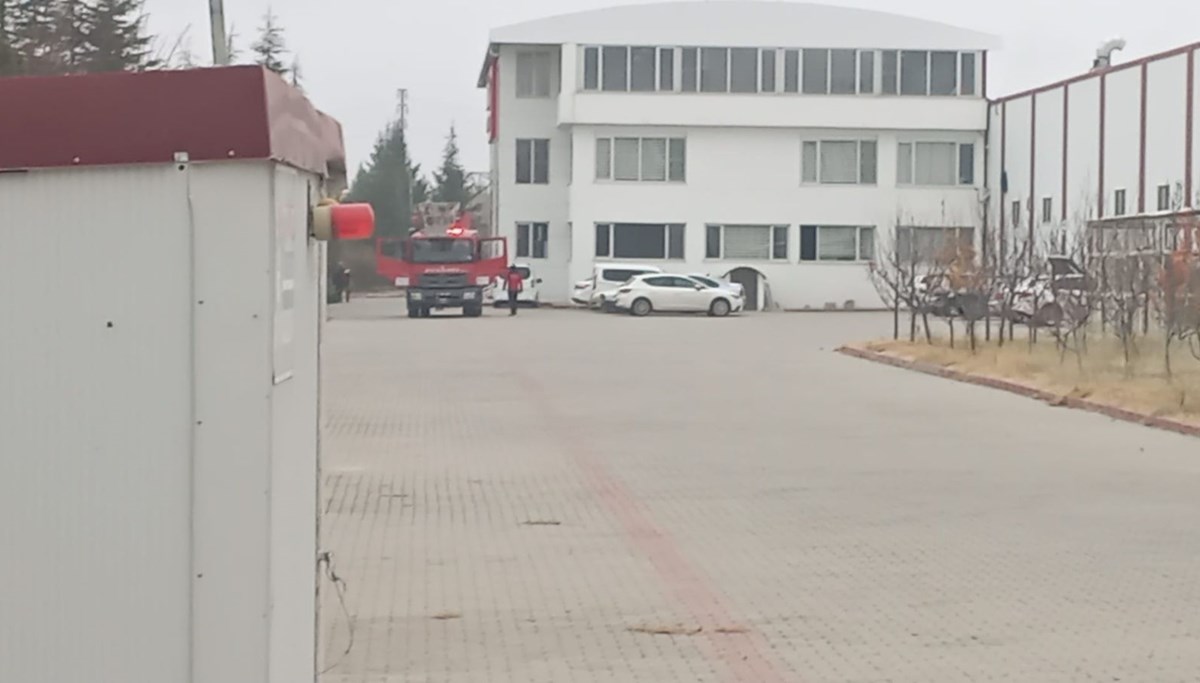 Niğde'de gazoz fabrikasında kimyasal zehirlenme: 2 ölü Niğde'de gazoz fabrikasında kimyasal zehirlenme: 2 ölü