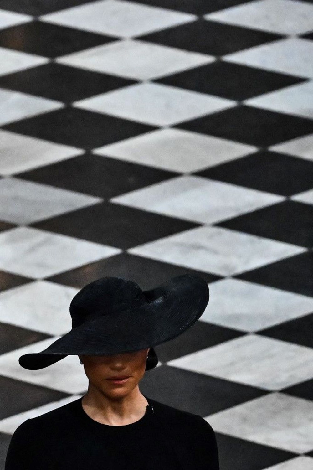 Meghan Markle ve Prens Harry Kraliçe'nin cenazesinde ikinci sırada - 12