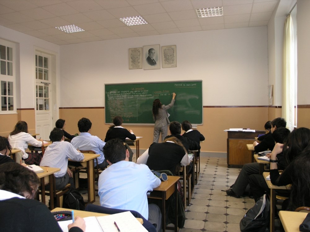 Turkiye Nin Asirlik Okullari Ntv