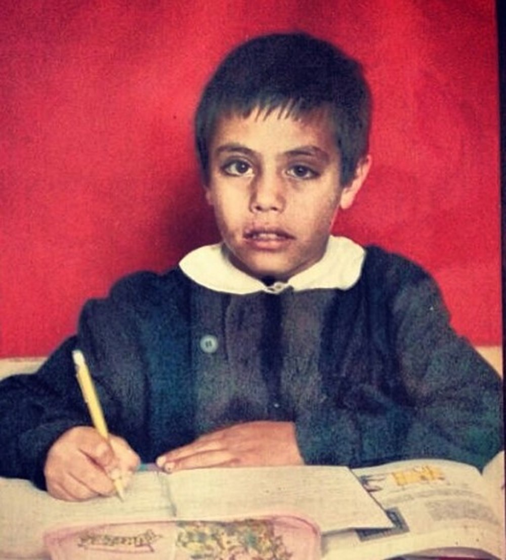 Ünlü isim geçmişe götürdü: "Oyuncu olacağını nasıl anlamadın" (Ünlülerin çocukluk ve gençlik halleri) - 656