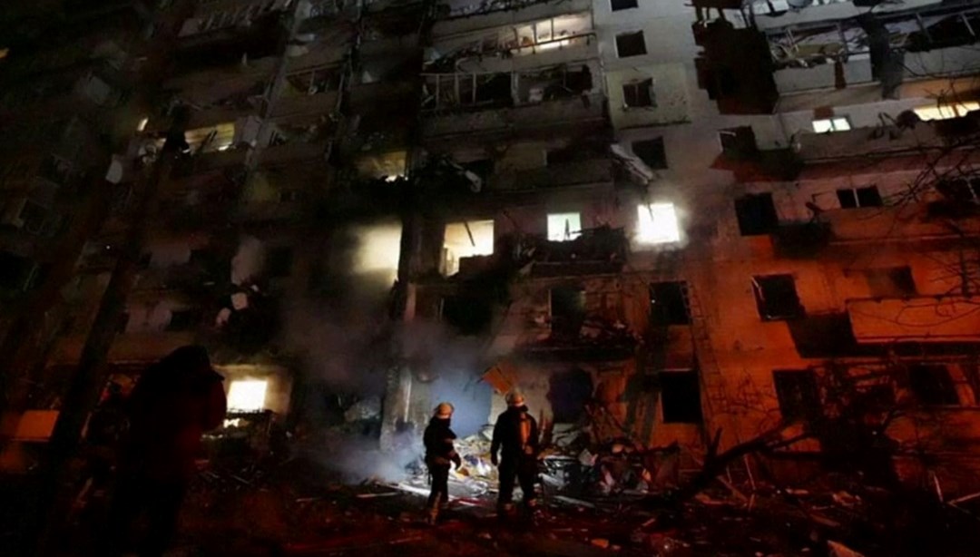 Kiev’de binalar vuruldu