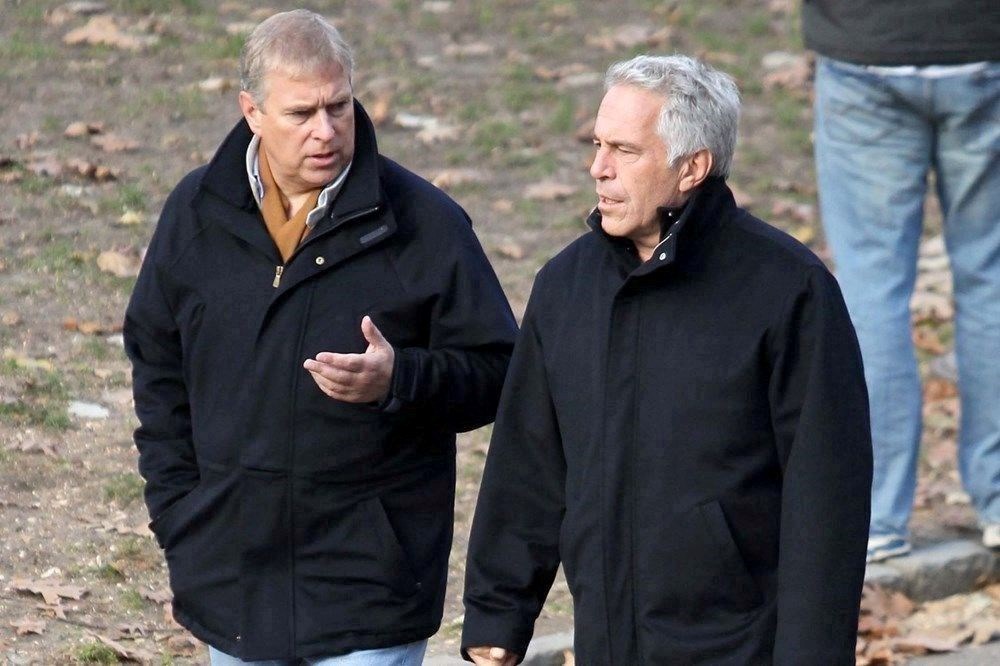 Pedofil milyarder Jeffrey Epstein'in fuhuş ağı dosyasından Prens Anrew'in eski eşi de çıktı - 8