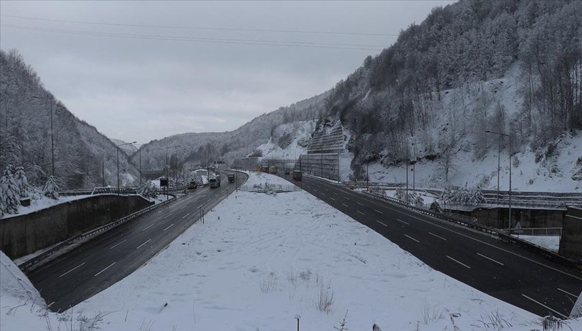 Bolu Dağı'nı kullanacak sürücülere kar yağışı uyarısı