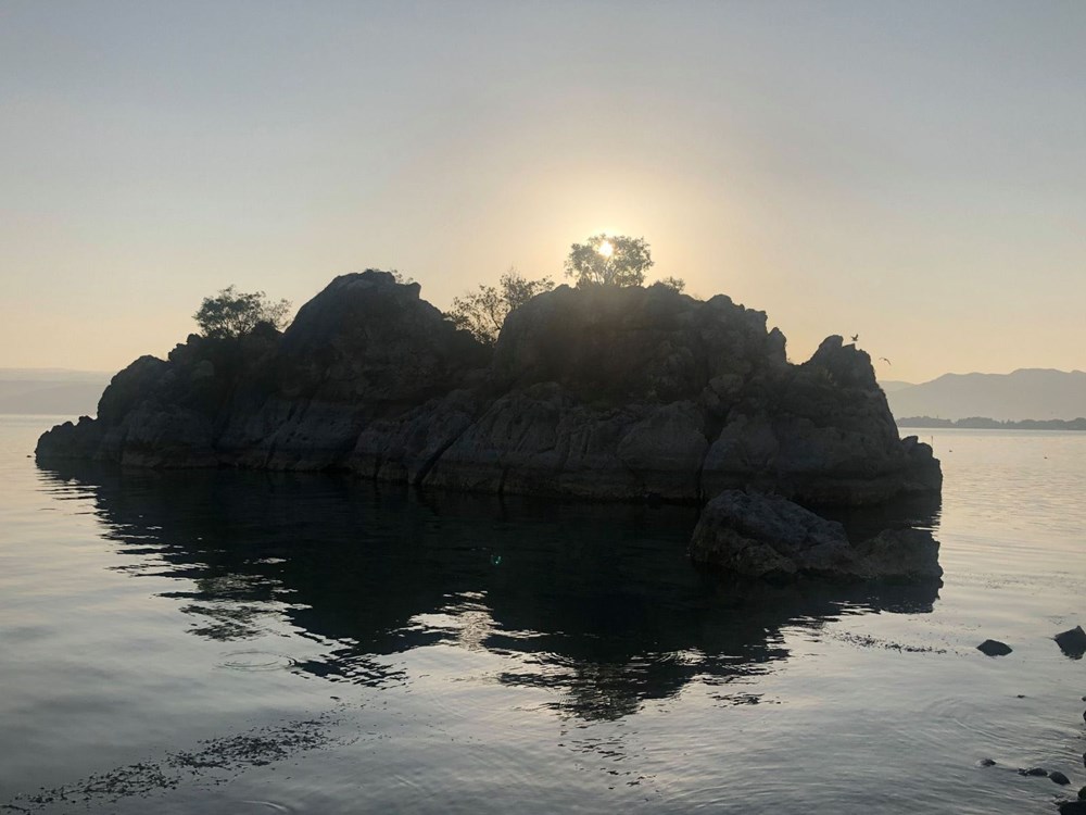 Eğirdir'de sular çekildi, fosil adacıklar oluştu - 1