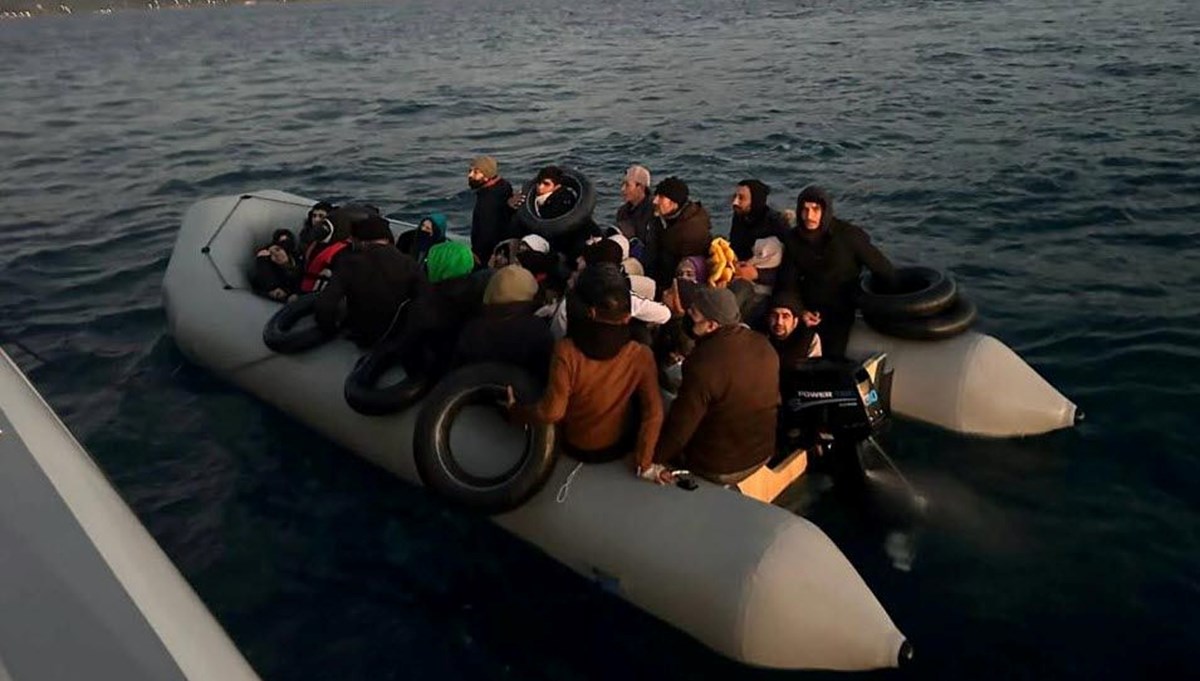 Çanakkale açıklarında 116 kaçak göçmen yakalandı Çanakkale açıklarında 116 kaçak göçmen yakalandı