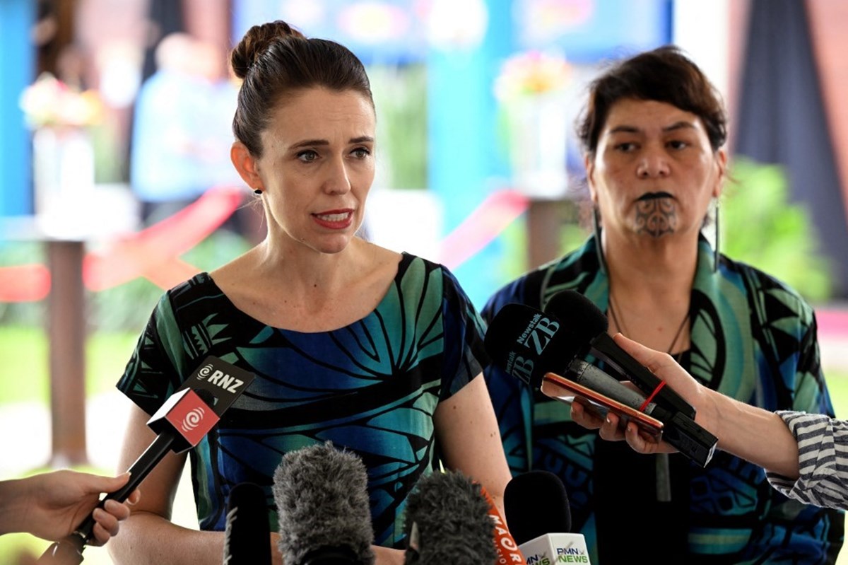 Yeni Zelanda Başbakanı Ardern, ülkenin sınırlarının açılışının temkinli bir sürecin parçası olduğunu söyledi.