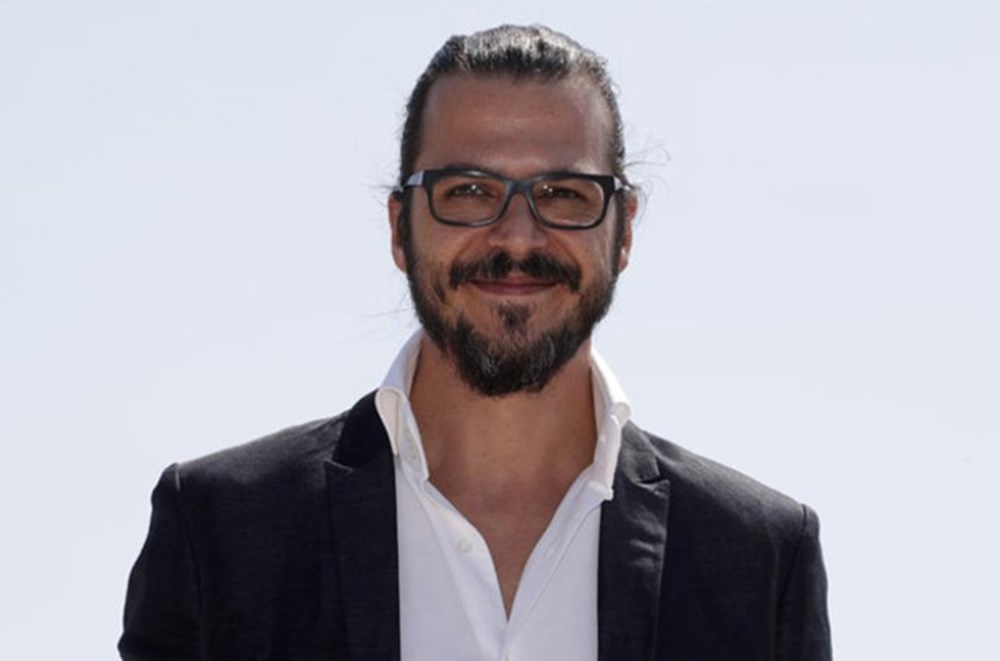 Su Burcu Yazgı Coşkun'dan nostaljik kare (Ünlülerin çocukluk ve gençlik halleri) - 640