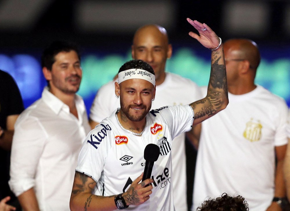 Yıldız futbolcu Neymar her şeyin başladığı yerde: "Prens geri döndü!" - 3