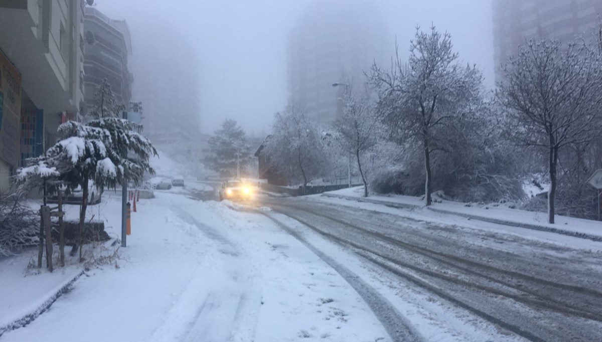 Ankara'da kar yağışı