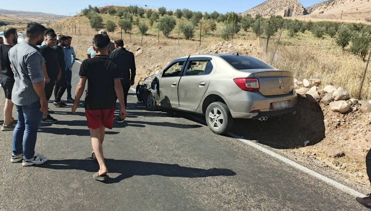 İki otomobil çarpıştı