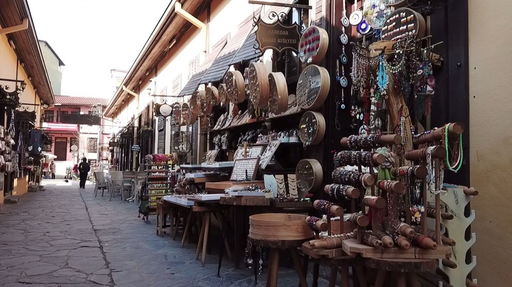 Dünyanın Bir Numaralı Çarşılı Köprüsü: Zamana Meydan Okuyan 583 Yıllık Anıt 73 O4g4pgIYMkKFCakEBBuiKw