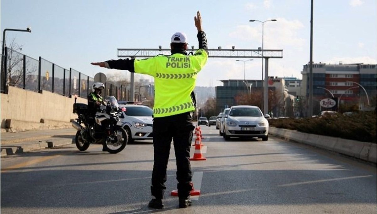 Motosiklet sürücüsüne para cezası verildi Motosiklet sürücüsüne para cezası verildi