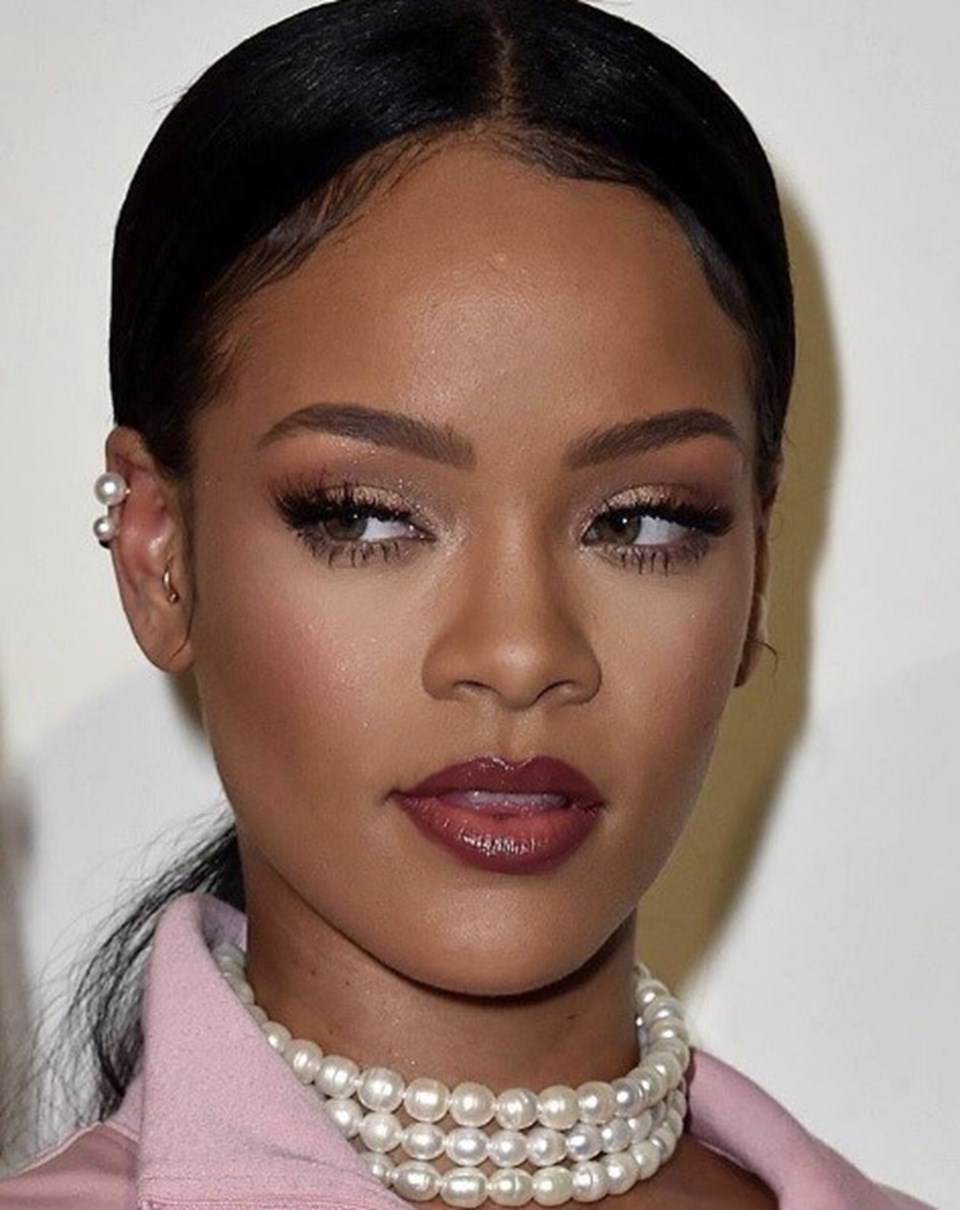 Rihanna'nın yeni saçı - 1