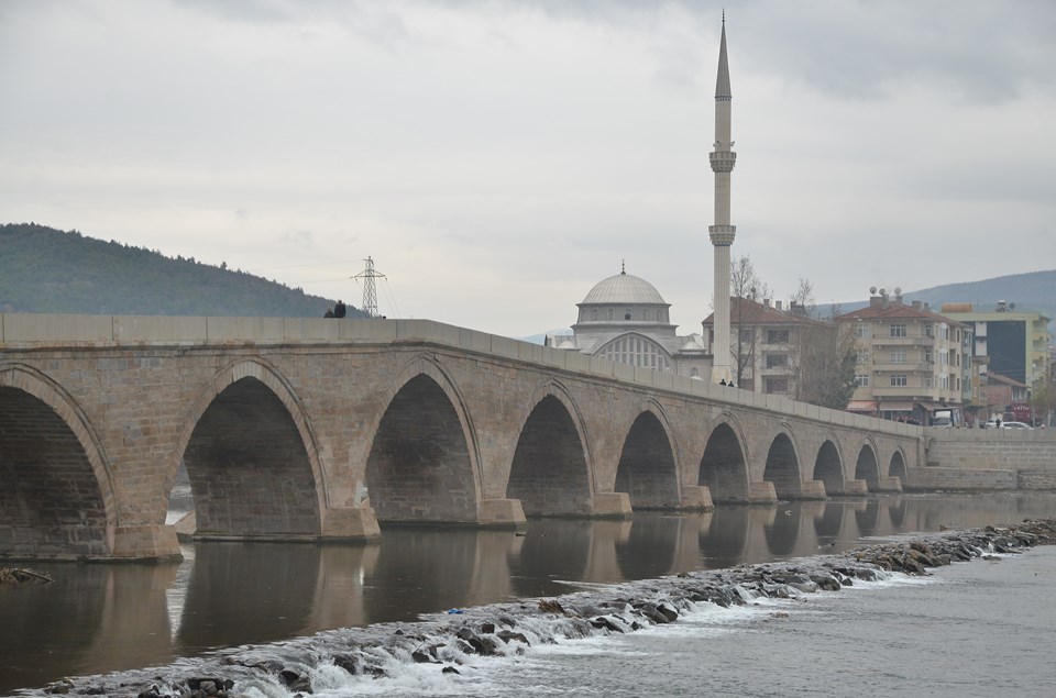5 asırlık Koyunbaba Köprüsü restore edildi - 1