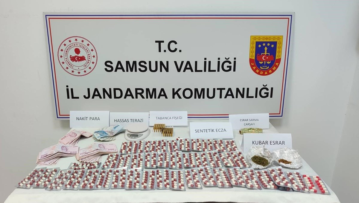 Jandarmadan uyuşturucu operasyonu: 2 kişi gözaltına alındı Jandarmadan uyuşturucu operasyonu: 2 kişi gözaltına alındı