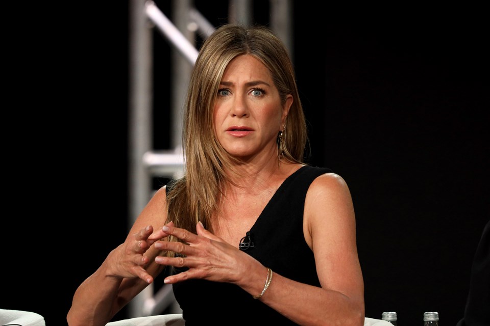 Jennifer Aniston Hollywood dışından sevgili istiyor - 1