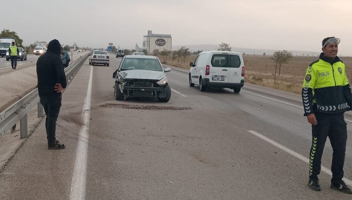 Konya’da kum fırtınası zincirleme kazaya neden oldu: 6 yaralı