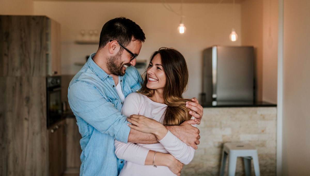 Aşk mı, alışkanlık mı? Uzun süreli ilişkilerde sessiz soru