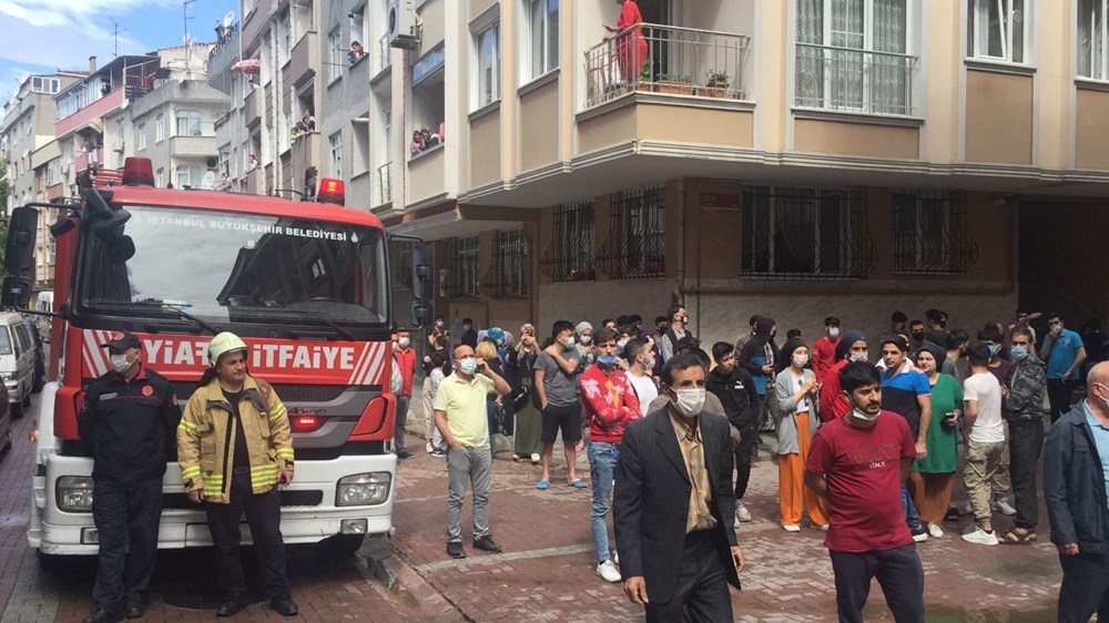 Zeytinburnu'nda boşaltılan 5 katlı bina çöktü - 3
